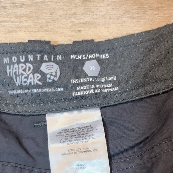 Mountain Hardwear Men’s Mesa Nylon Shorts Size 38 - Picture 3 of 6